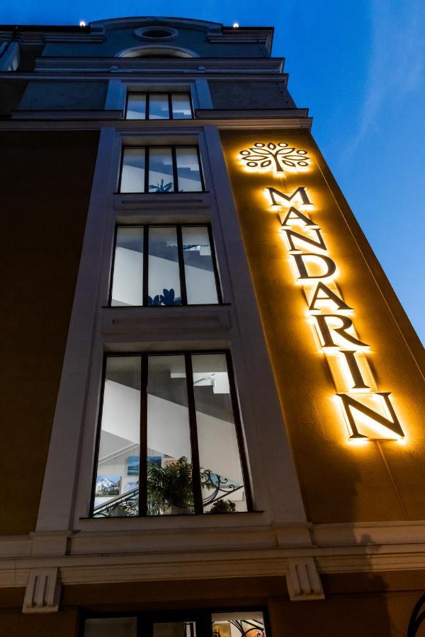 Hotel "Mandarin Clubhouse" Kharkiv Exterior photo