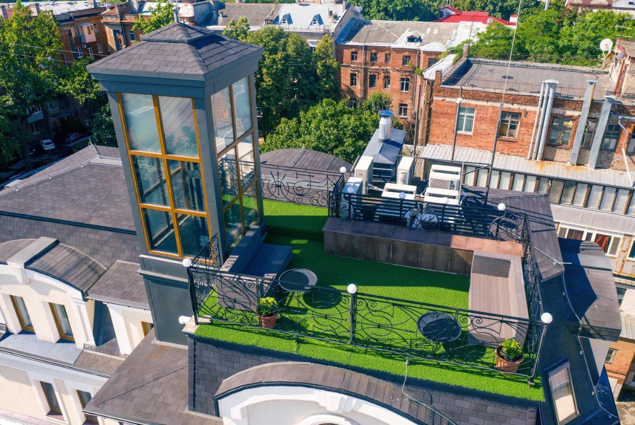 Hotel "Mandarin Clubhouse" Kharkiv Exterior photo